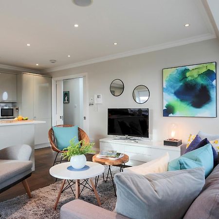 Madison Hill - White Hill House 5 - 3 Bedroom Flat 런던 외부 사진