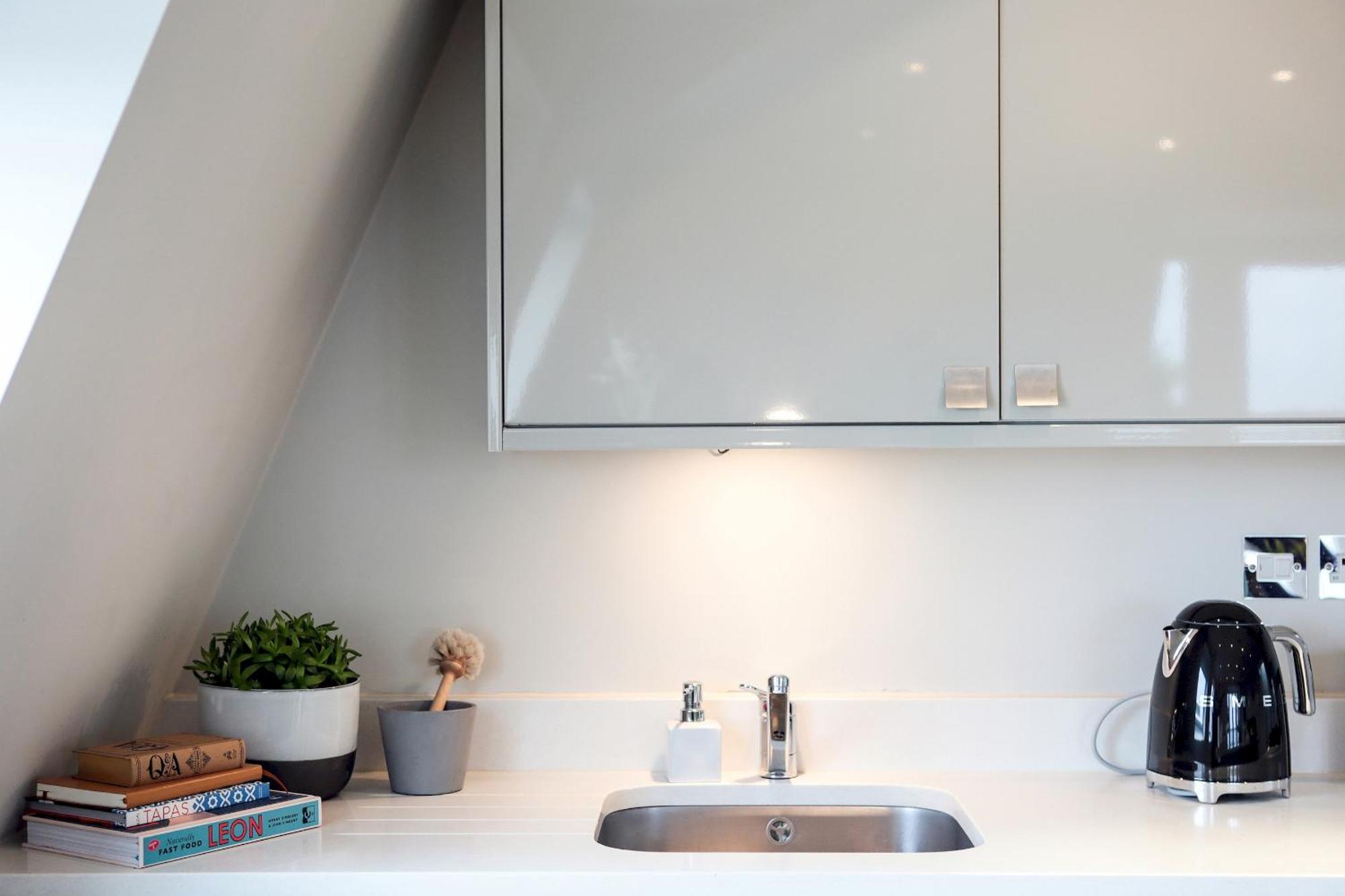 Madison Hill - White Hill House 5 - 3 Bedroom Flat 런던 외부 사진