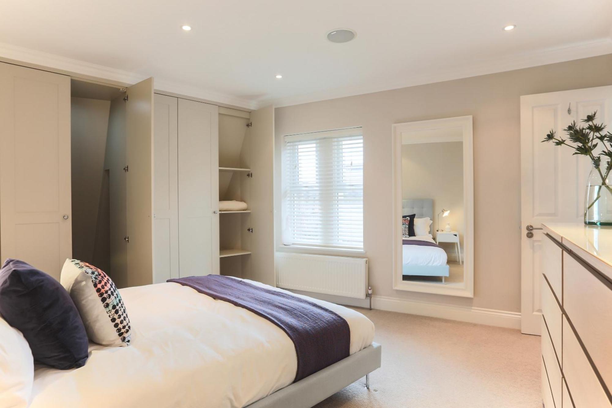 Madison Hill - White Hill House 5 - 3 Bedroom Flat 런던 외부 사진