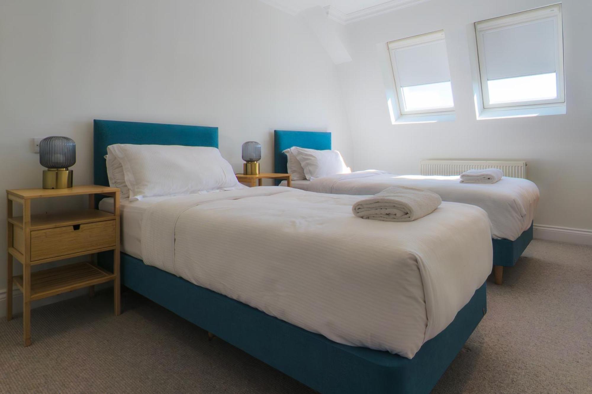 Madison Hill - White Hill House 5 - 3 Bedroom Flat 런던 외부 사진
